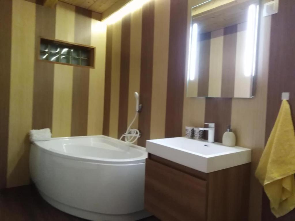 Bubble House - Apartmanok Сильвашварад Экстерьер фото